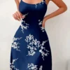 Vestido casual mujer de verano con estampado impreso y corte femenino.